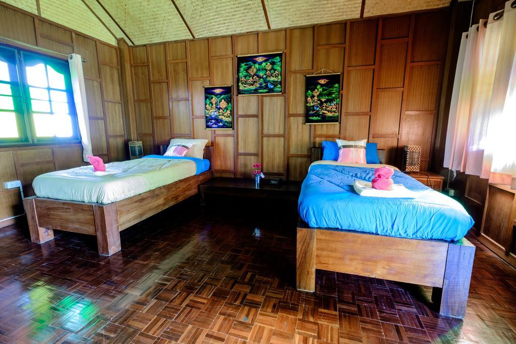 Banyen Villa Ban Ban San Sai Rum bild